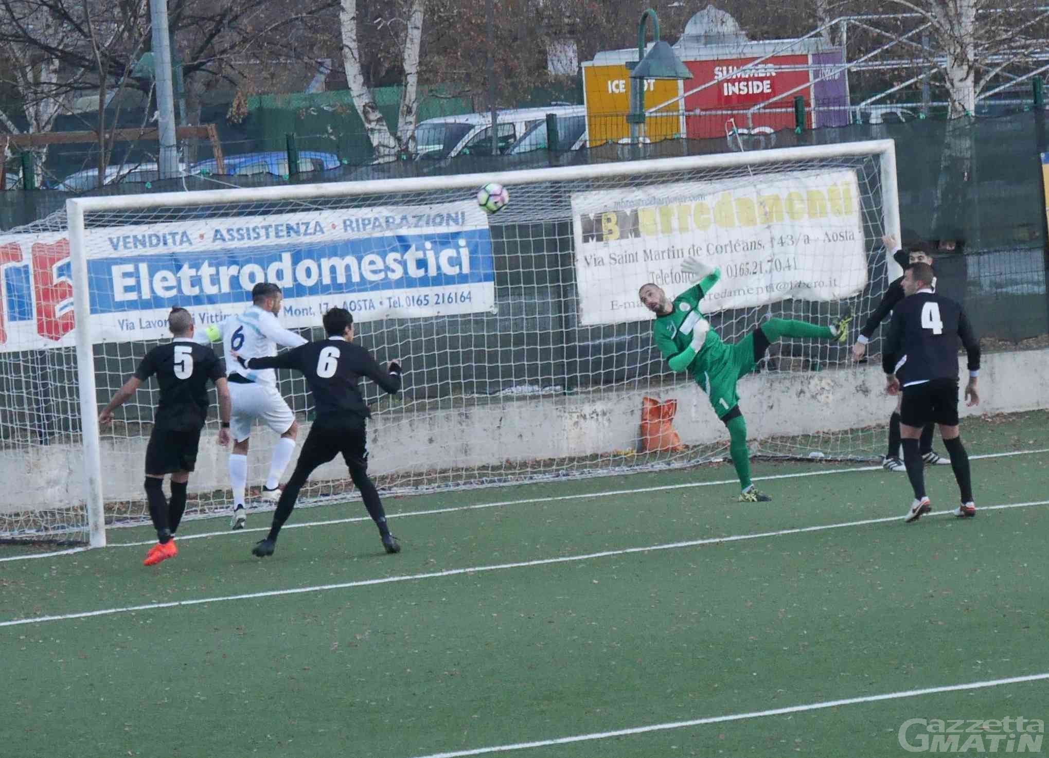 Calcio: lo Charva cerca la vendetta nel derby Calcio: lo Charva cerca la vendetta nel derby