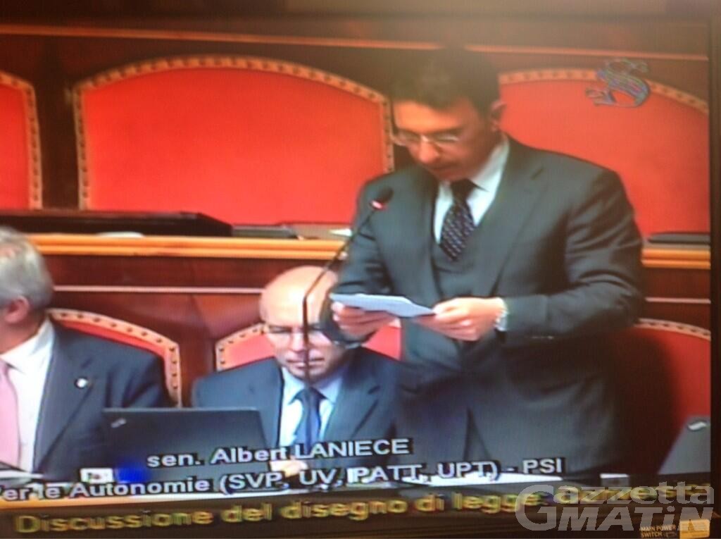 Crisi di governo, perché il senatore Lanièce (UV) voterà sfiducia a Conte Crisi di governo, perché il senatore Lanièce (UV) voterà sfiducia a Conte