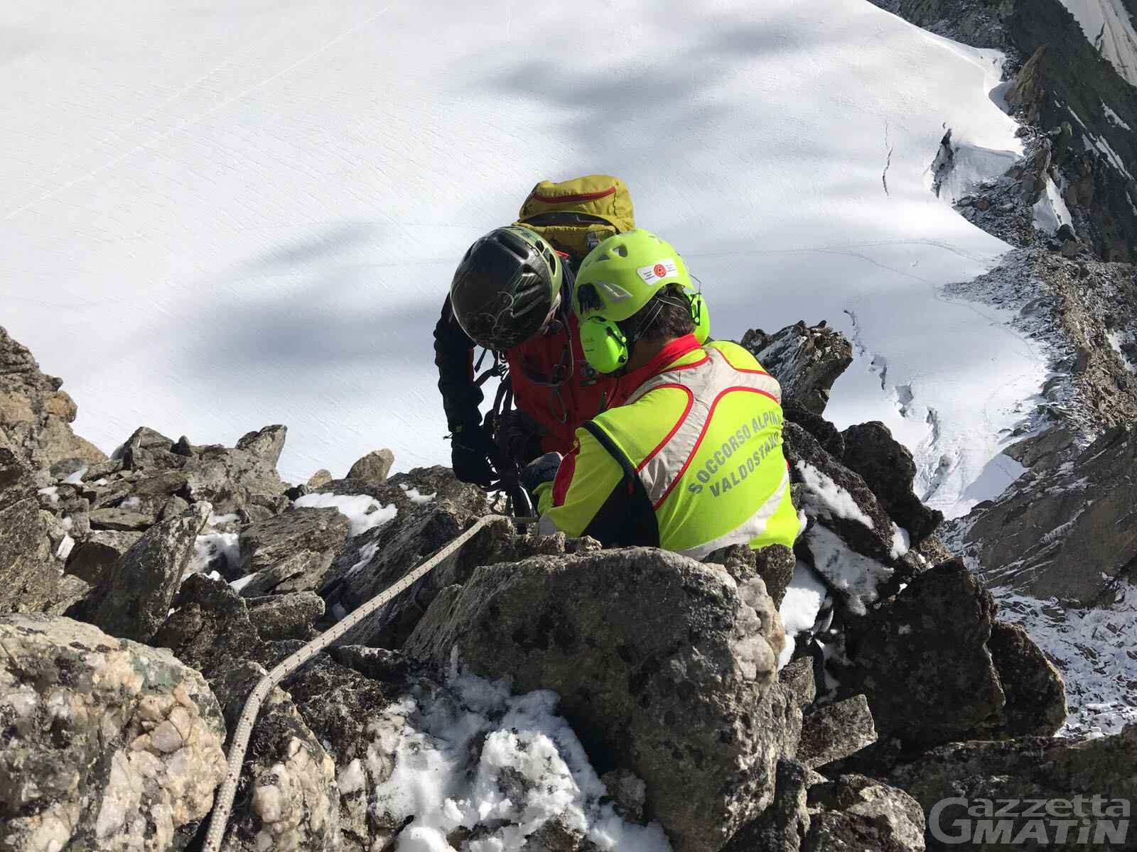 Incidenti in montagna: due feriti sull’Aiguilles de Marbrées Incidenti in montagna: due feriti sull’Aiguilles de Marbrées