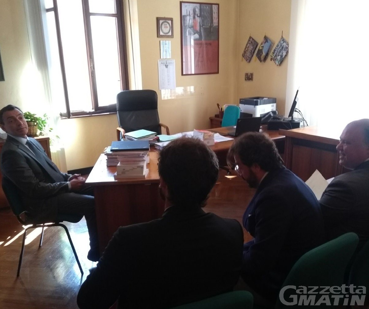 Conti bloccati dei politici, procuratore Corte dei conti deciderà tra qualche giorno Conti bloccati dei politici, procuratore Corte dei conti deciderà tra qualche giorno