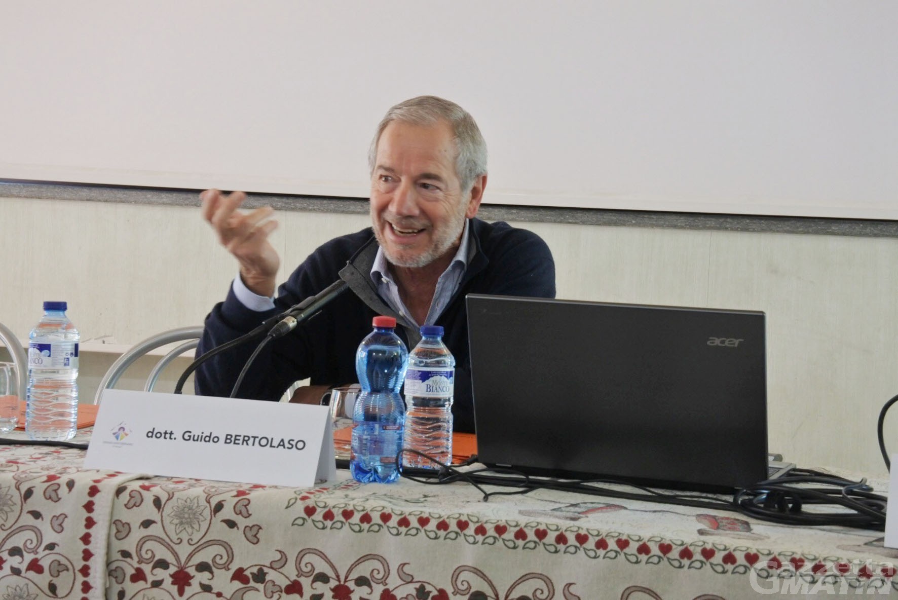 Terremoto: in VdA Guido Bertolaso parla di viabilità e soccorsi Terremoto: in VdA Guido Bertolaso parla di viabilità e soccorsi