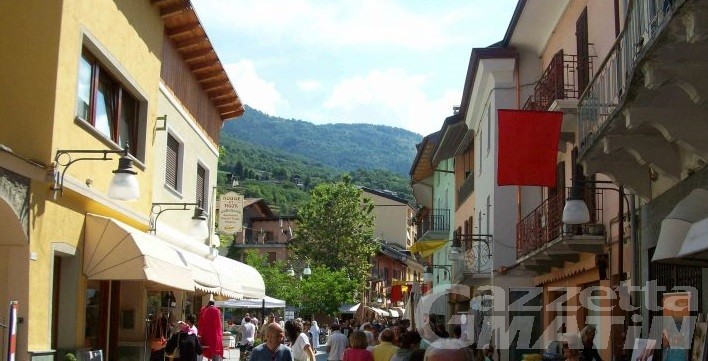 Superalcolici a minorenni, due denunce a Saint-Vincent Superalcolici a minorenni, due denunce a Saint-Vincent