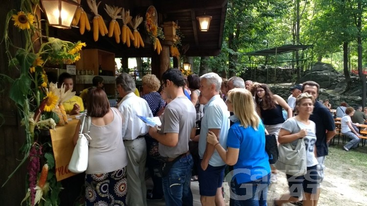 Arnad, taglio del nastro alla Féhta dou lar Arnad, taglio del nastro alla Féhta dou lar