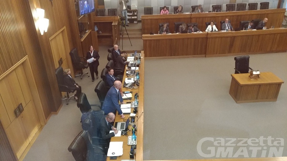 Casinò: maggioranza in ordine sparso, una risoluzione in serata Casinò: maggioranza in ordine sparso, una risoluzione in serata