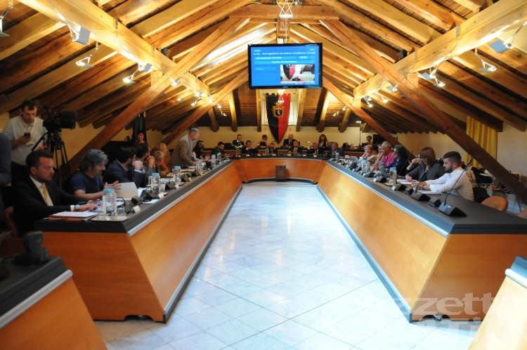 Consiglio Aosta: cinque assessorati non sono in discussione Consiglio Aosta: cinque assessorati non sono in discussione