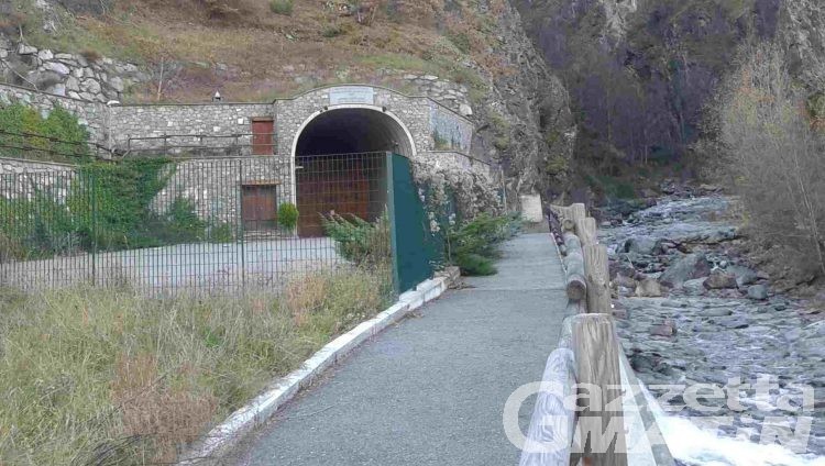 Truffa idroelettrico: tutti assolti i cinque imputati della Hydro Electrique di Fénis Truffa idroelettrico: tutti assolti i cinque imputati della Hydro Electrique di Fénis