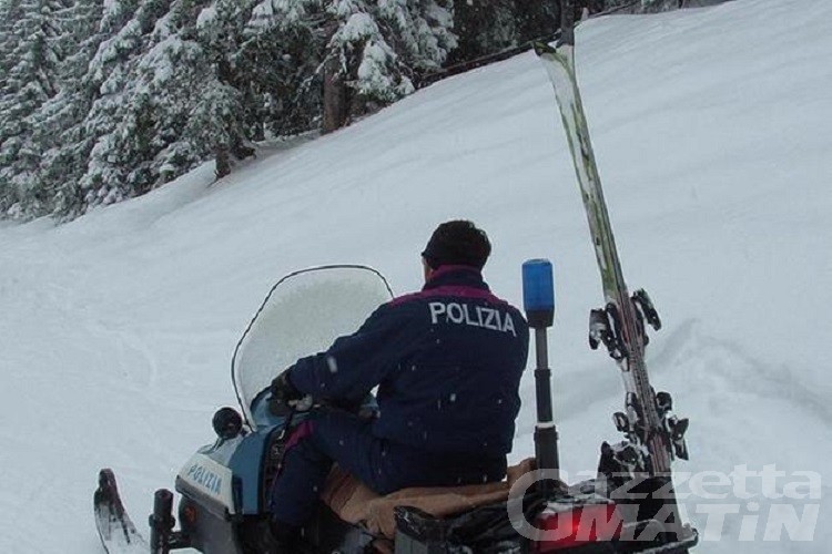 Breuil-Cervinia, denunciato ladro seriale di sci Breuil-Cervinia, denunciato ladro seriale di sci