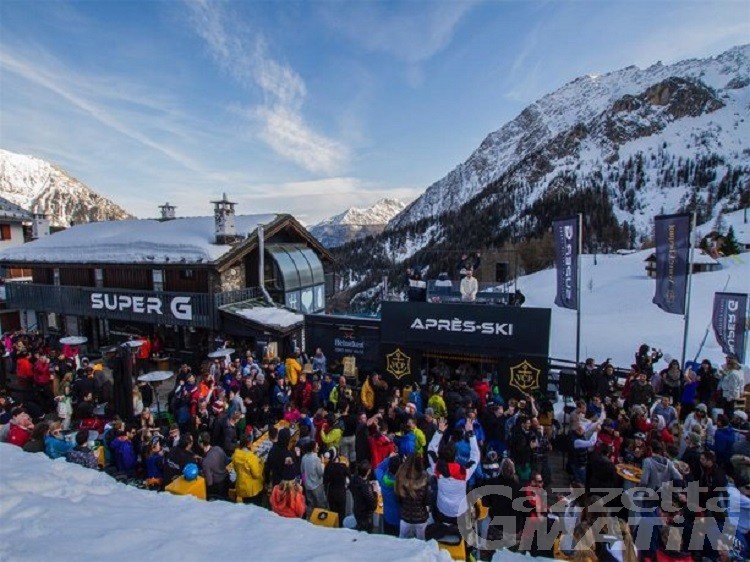 Courmayeur: déhors abusivo sulle piste, il Tar sospende la rimozione Courmayeur: déhors abusivo sulle piste, il Tar sospende la rimozione
