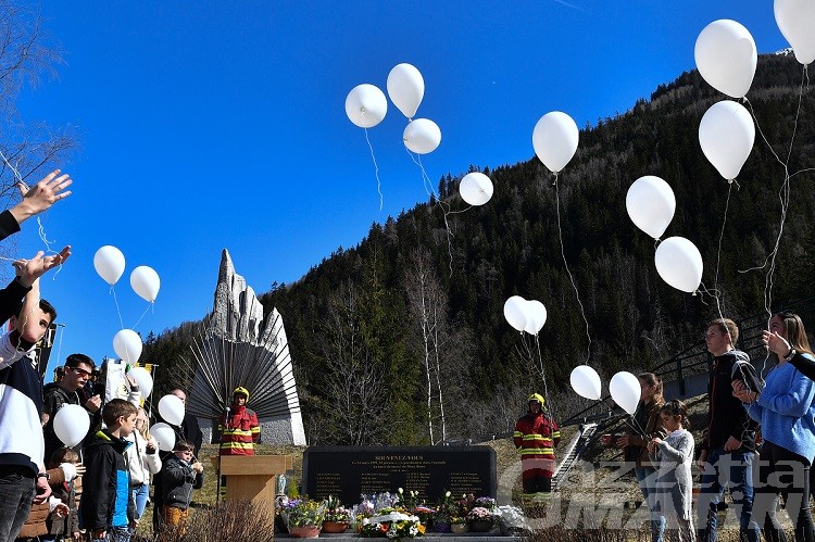 Rogo Tunnel del Monte Bianco tra celebrazione e braccio di ferro Rogo Tunnel del Monte Bianco tra celebrazione e braccio di ferro
