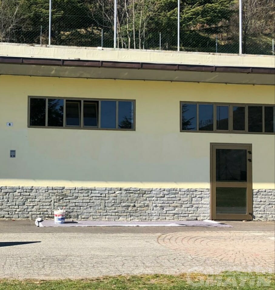 Gignod: cittadino si attiva e copre la scritta che imbrattava l’area ricreativa Gignod: cittadino si attiva e copre la scritta che imbrattava l’area ricreativa