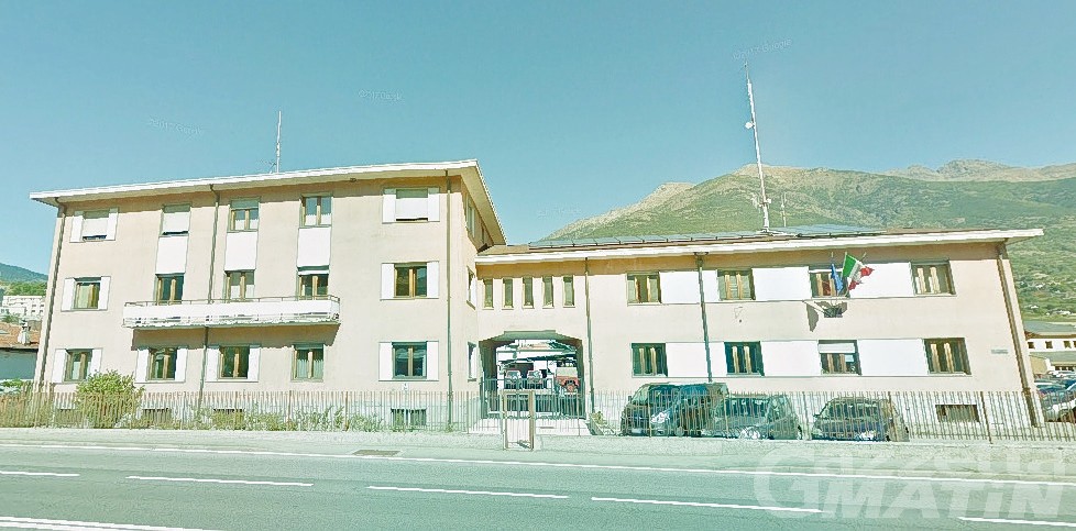 Legionella nella caserma dei Vvf: batterio presente ma contagio «non confermato» Legionella nella caserma dei Vvf: batterio presente ma contagio «non confermato»
