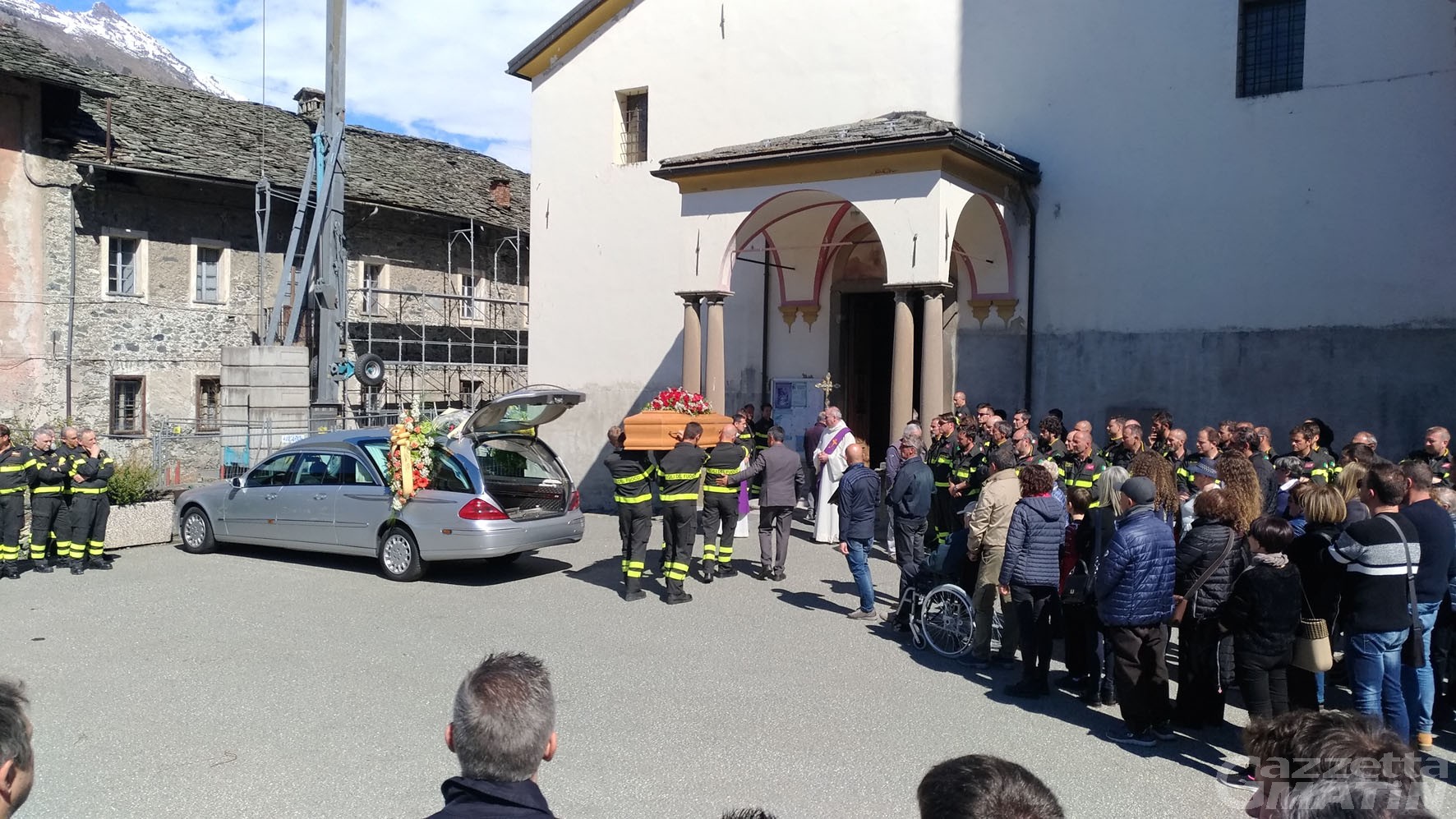 Lutto: una folla per l’addio a Corrado Hérin Lutto: una folla per l’addio a Corrado Hérin