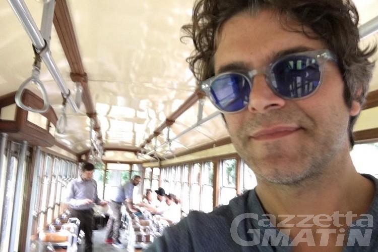 Sinopsìa di Samuele Bersani allo Splendor di Aosta Sinopsìa di Samuele Bersani allo Splendor di Aosta