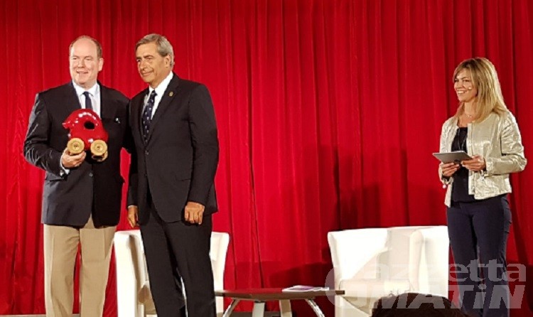 Cogne, il principe Alberto di Monaco difende la biodiversità Cogne, il principe Alberto di Monaco difende la biodiversità