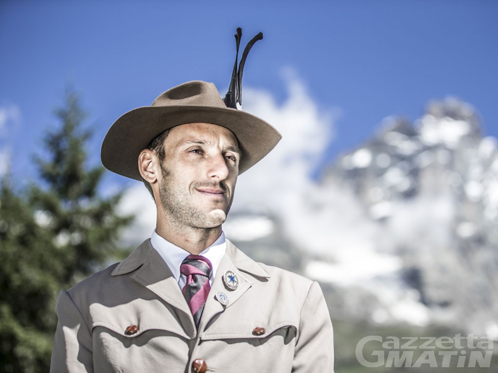 Chatillon, l’ultimo saluto alla guida alpina Federico Daricou Chatillon, l’ultimo saluto alla guida alpina Federico Daricou