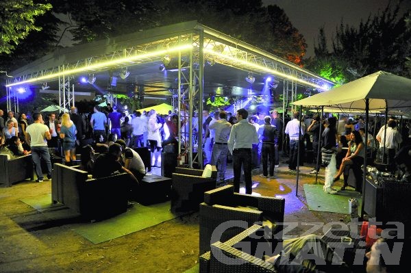 Fase 3 Da Oggi Sabato 11 Luglio Riaprono Le Discoteche All Aperto