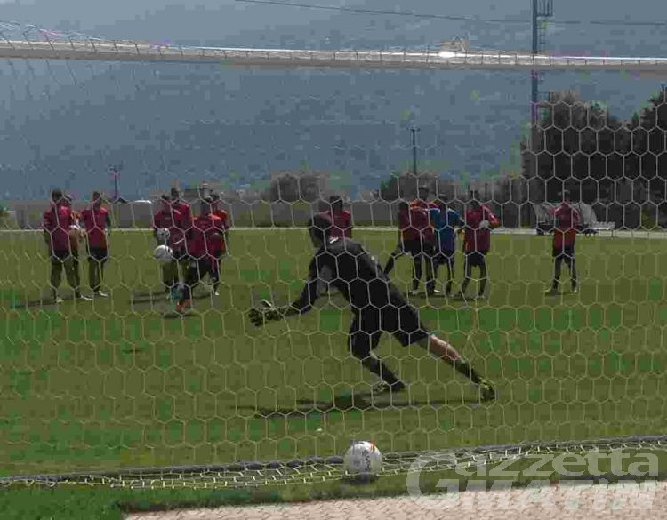 Calcio: VdA a Chieri con i dubbi Dinaro e Raso