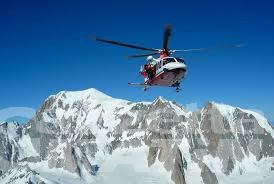Montagna: recuperati alpinisti bloccati sul Monte Bianco