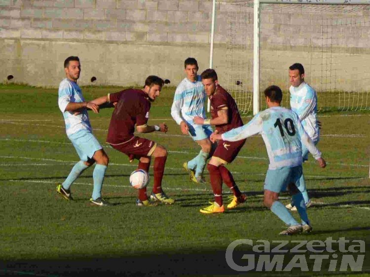Calcio: il VdA sfiora il colpaccio a Chiavari; pari dell’Aygreville, lo Charva va ko