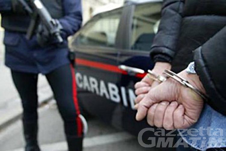 Droga: sgominata banda di spacciatori