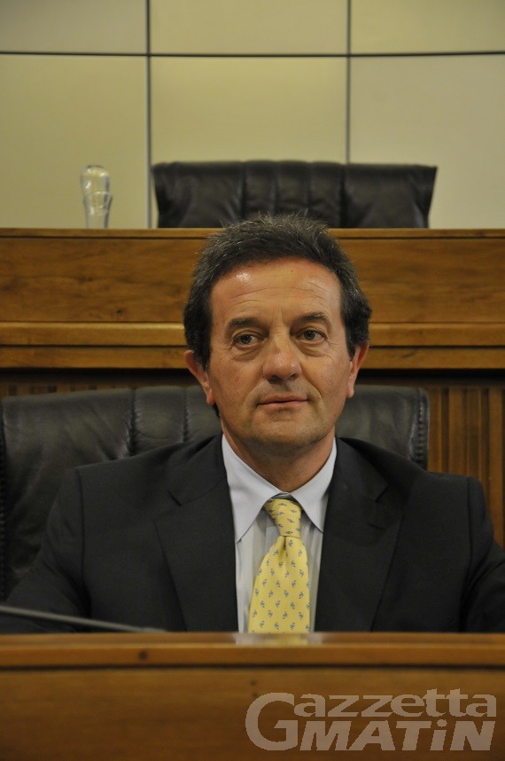 Consiglio Valle: no all’emendamento su regole per le assunzioni nelle partecipate
