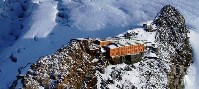 Alpinista muore ‘fulminato’ da un infarto in quota