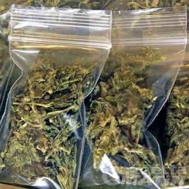 Droga: di ritorno da un viaggio per comprare marijuana, denunciato