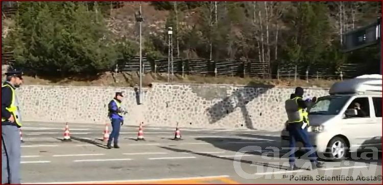 Traforo Monte Bianco: fermata un’auto, un arresto e una denuncia