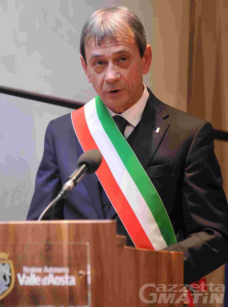 Il sindaco di Aosta scrive al Presidente della Repubblica: «urgente rivedere i vincoli del patto di stabilità che affossano gli enti locali virtuosi»