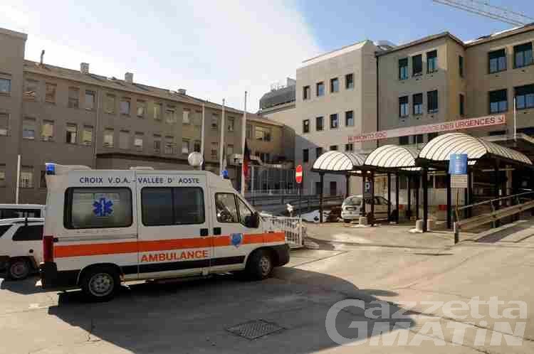 Aggressione in pronto soccorso: tre infermieri feriti