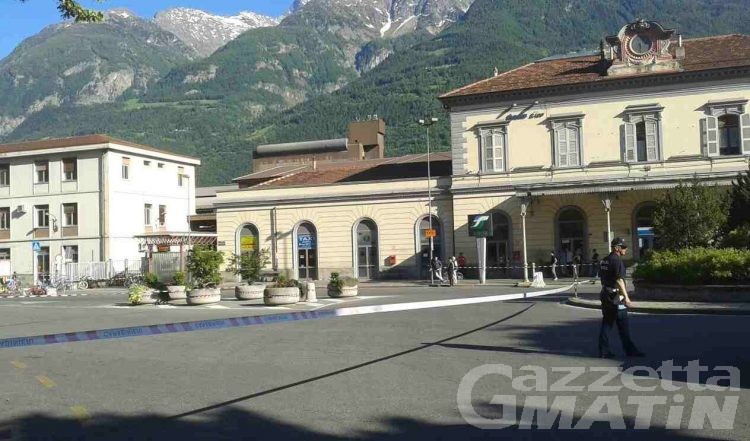 Allarme bomba Aosta rientrato: la valigia conteneva un mixer audio