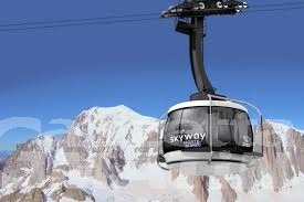 Courmayeur: il premier Matteo Renzi inaugura Skyway, la funivia del Monte Bianco