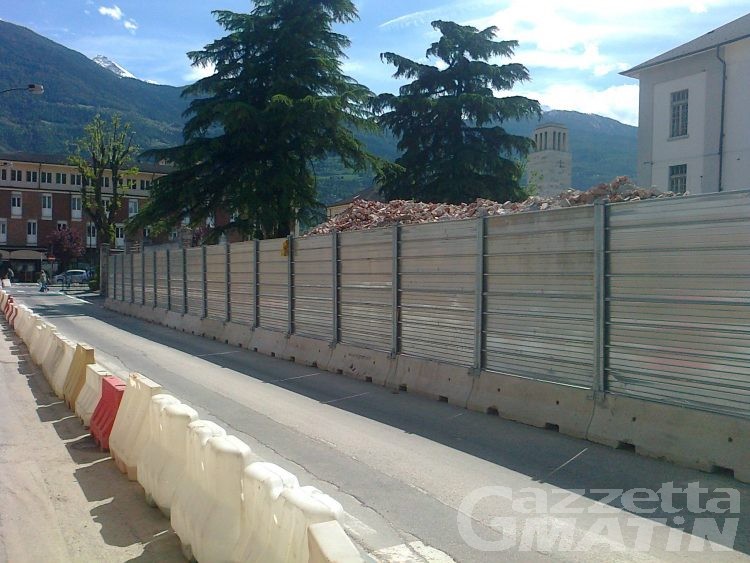 Lavori Aosta: ripristinata la viabilità ordinaria in piazza della Repubblica