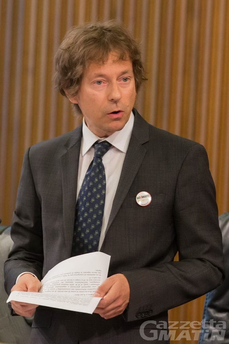 Consiglio Valle: niente insindacabilità per Stefano Ferrero, Uv e Stella Alpina fanno mancare il numero legale