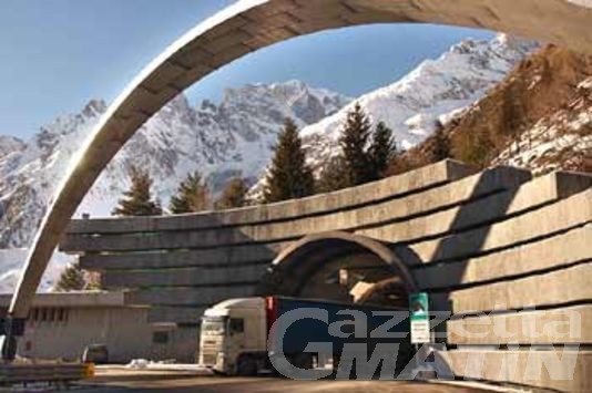 Traforo del Monte Bianco: 15 settimane di chiusura totale nel 2023 per test risanamento volta