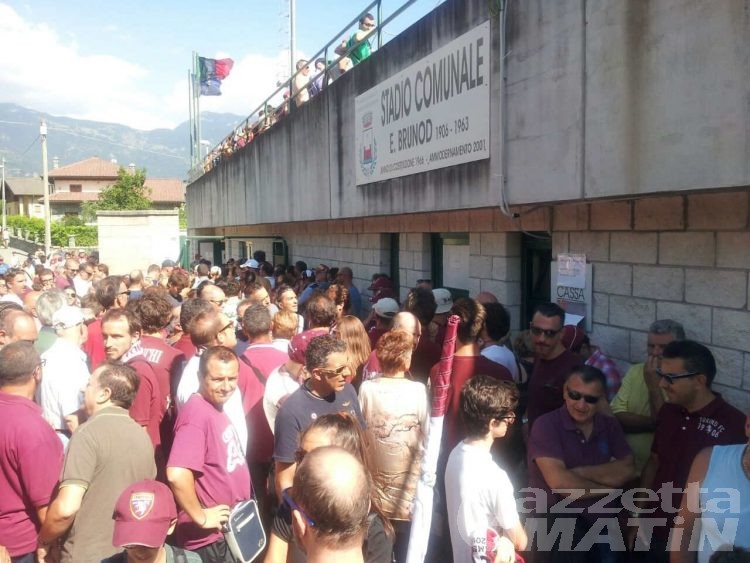 Calcio: grande attesa per Torino-Pro Vercelli, code ai botteghini