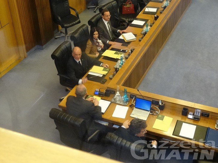 Consiglio Valle: opposizione invita il Presidente Rosset a dimettersi