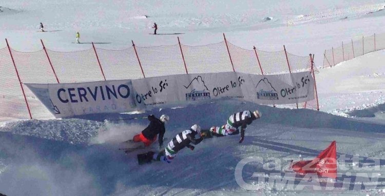 Stagione dello sci: la Nazionale di boardercross si allena a Cervinia