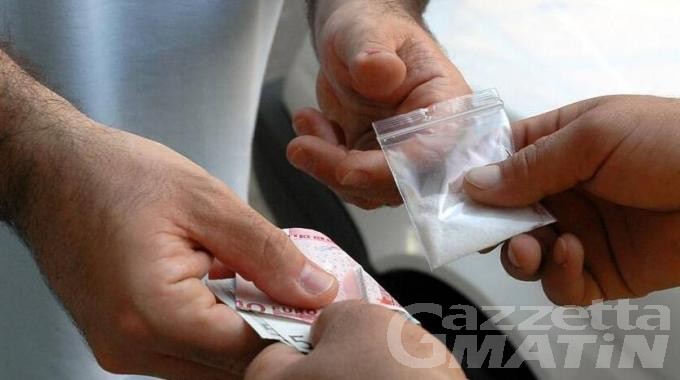 Droga: colpo all’attività di spaccio nella Media Valle
