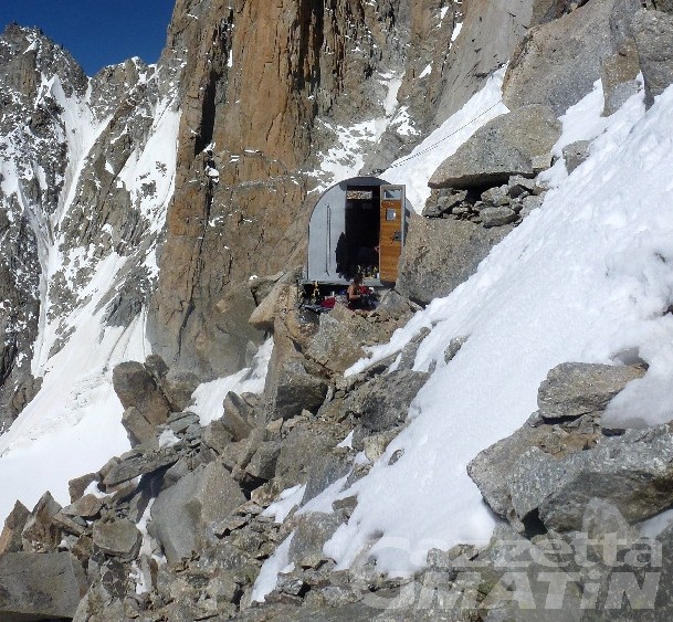 Monte Bianco: avviate le ricerche di due alpinisti