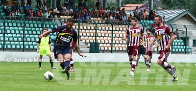 Calcio: vendemmia di gol per Varese e Lecce