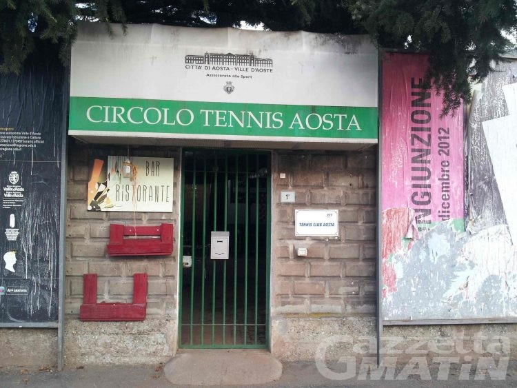 Aosta: c’è il nuovo bando, ma il Tennis di piazza Mazzini chiude i battenti