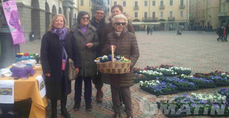 Solidarietà e 8 marzo: oltre 4500 euro con le violette di VIOLA
