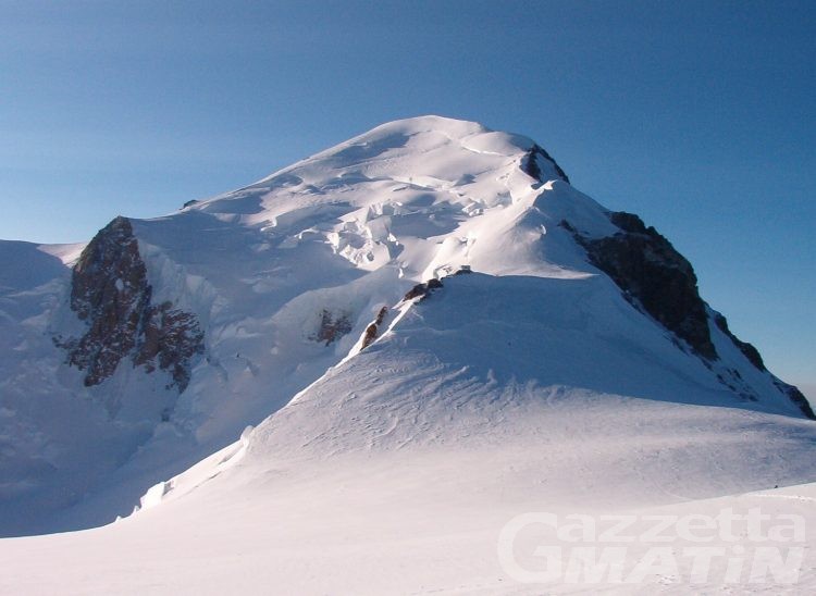 Due giovani alpinisti morti assiderati sul Monte Bianco