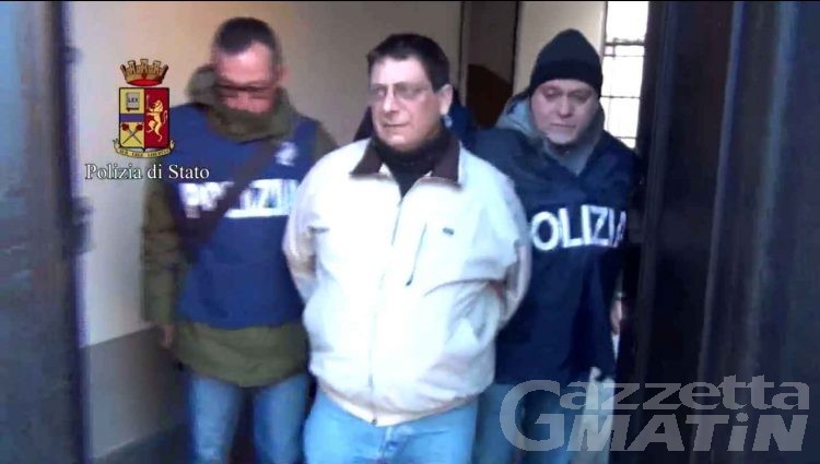 Furti in casa: arrestato ladro seriale che saliva da Torino