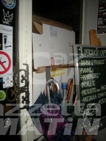 Prende a pugni un avvocato in un locale aostano, condannato per lesioni