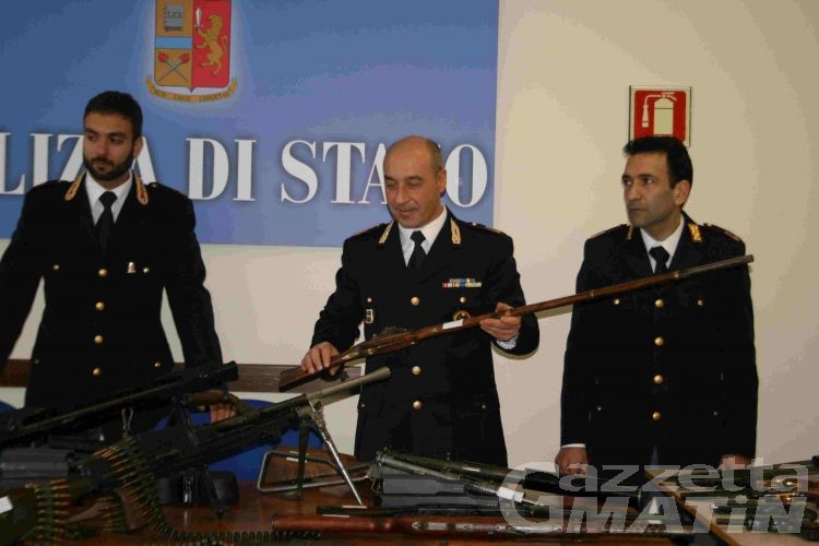 Armi da guerra in garage: Lanièce patteggia due anni