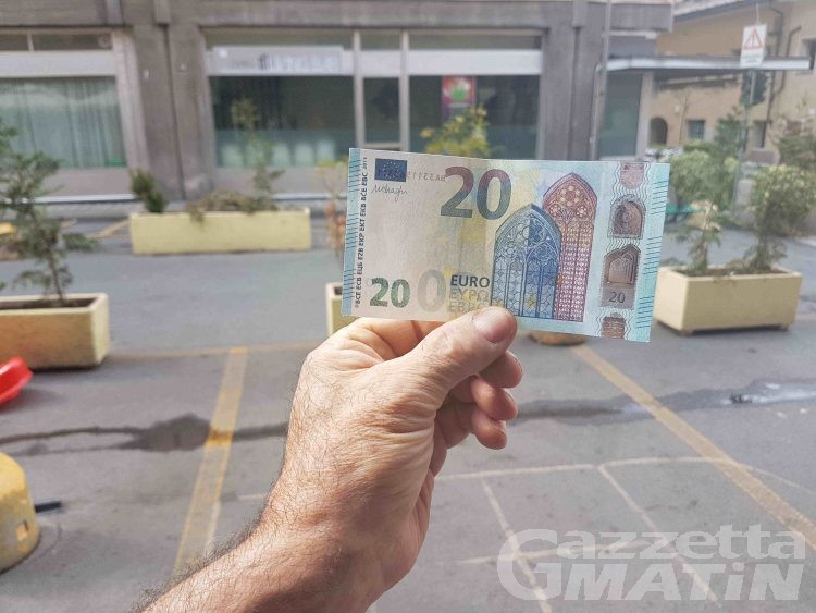 Aosta: banconote false in circolazione, prestare massima attenzione