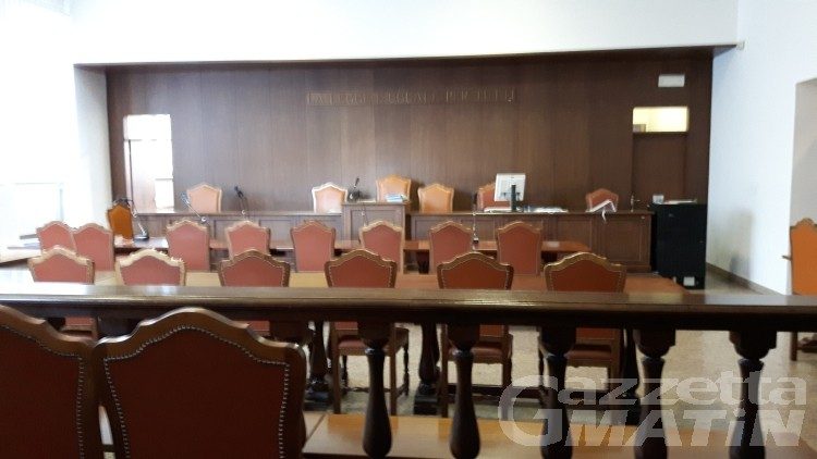 Prova a investire la compagna: 24enne condannato a 6 anni di carcere