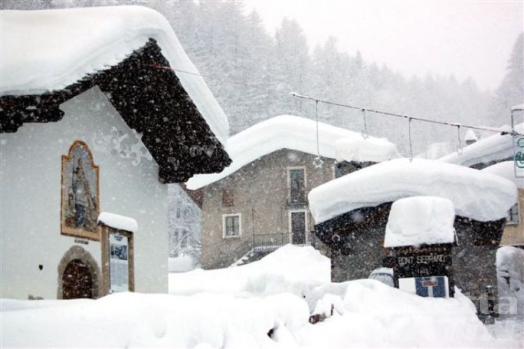 Neve, chiusa la statale 26 a La Thuile per rischio valanghe